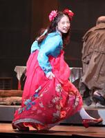 　「愛の乞食」で万寿シャゲを演じる伊東蒼（撮影・吉澤敬太）