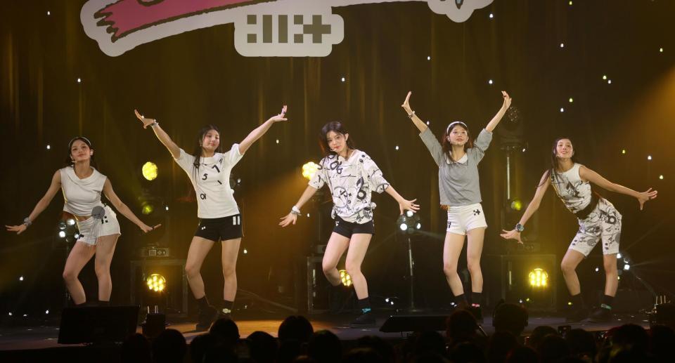 　会場を盛り上げるＩＬＬＩＴ（撮影・石井剣太郎）