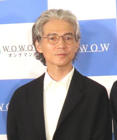 　「連続ドラマＷ　夜の道標　－ある容疑者を巡る記録－」に出演する吉岡秀隆