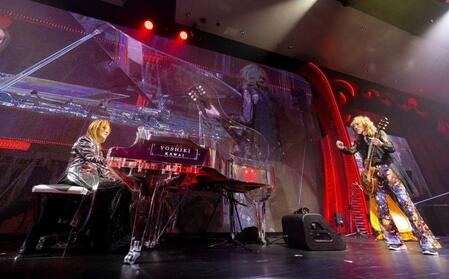 　最終日はＰＡＴＡ（右）とコラボしたＹＯＳＨＩＫＩ