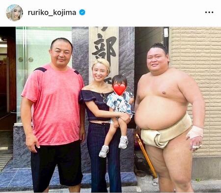 すごい体格差！小島瑠璃子のインスタグラム＠ｒｕｒｉｋｏ＿ｋｏｊｉｍａより