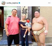 すごい体格差！小島瑠璃子のインスタグラム＠ｒｕｒｉｋｏ＿ｋｏｊｉｍａより