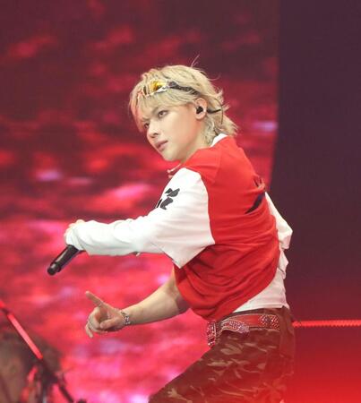 　ＮＩＣＨＯＬＡＳ（撮影・佐々木彰尚）