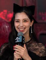 　インタビューに答える中条あやみ（撮影・高部洋祐）