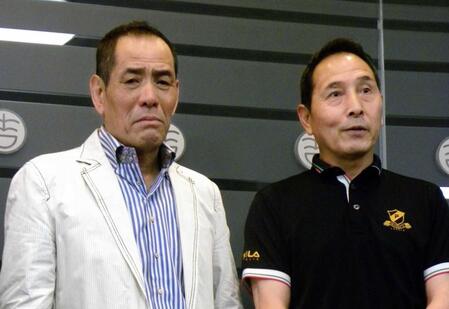 　ザ・ぼんちの里見まさと（右）とぼんちおさむ