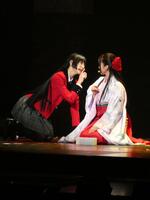 　蛇喰夢子役を熱演する（左の）蟹沢萌子