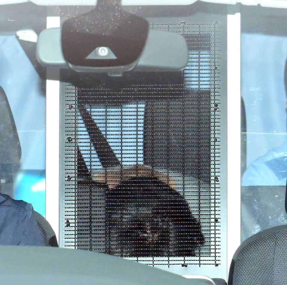 　勾留先に移送される清水尋也容疑者