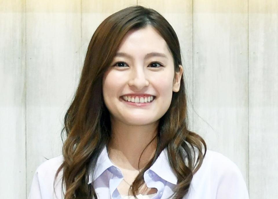 「この度、かねてより…」戦隊ヒロイン女優のウェディングドレス姿に反響「めっちゃびっくり」「とっても綺麗」