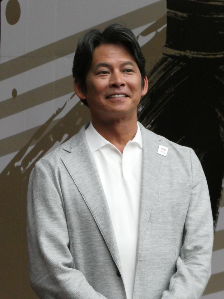 　笑顔の織田裕二