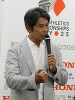 　小学生を前に熱く語る織田裕二