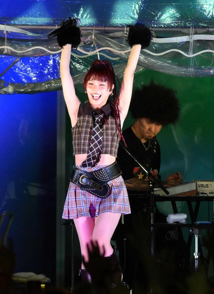 　サプライズライブを開催したアイナ・ジ・エンド（撮影・堀内翔）