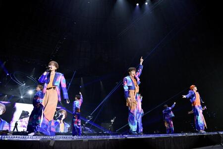 　アリーナツアー初日のステージで暴れたＦＡＮＴＡＳＴＩＣＳ