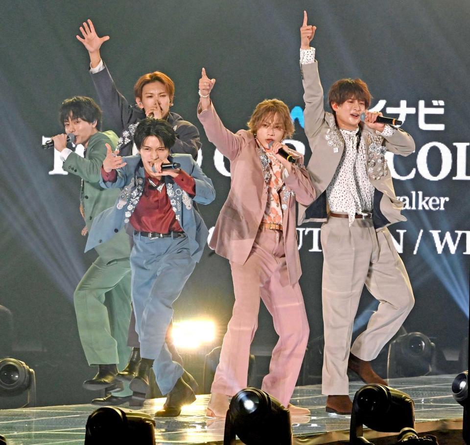 　スペシャルライブを務めるＡＣＥｅｓ（撮影・持木克友）