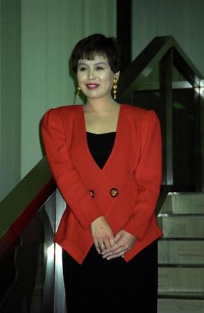 紅白の司会を務める上沼恵美子（１９９４年１２月、ＮＨＫで）