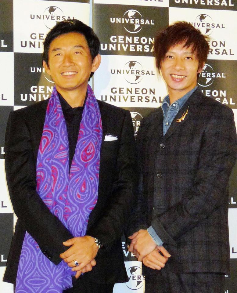 親子でイベントに登場した石田純一といしだ壱成＝２０１０年撮影