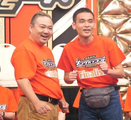 　会見に出席した元祖いちごちゃん