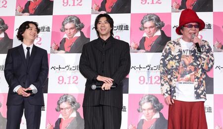 　トークで盛り上がる（左から）染谷将太、山田裕貴、古田新太（撮影・金田祐二）