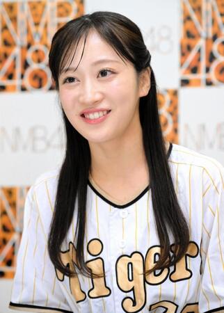 　阪神タイガースにエールを送るＮＭＢ４８の川上千尋（撮影・金居みつよし）