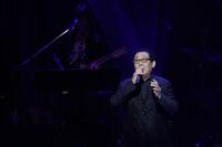 　歌唱するさだまさし