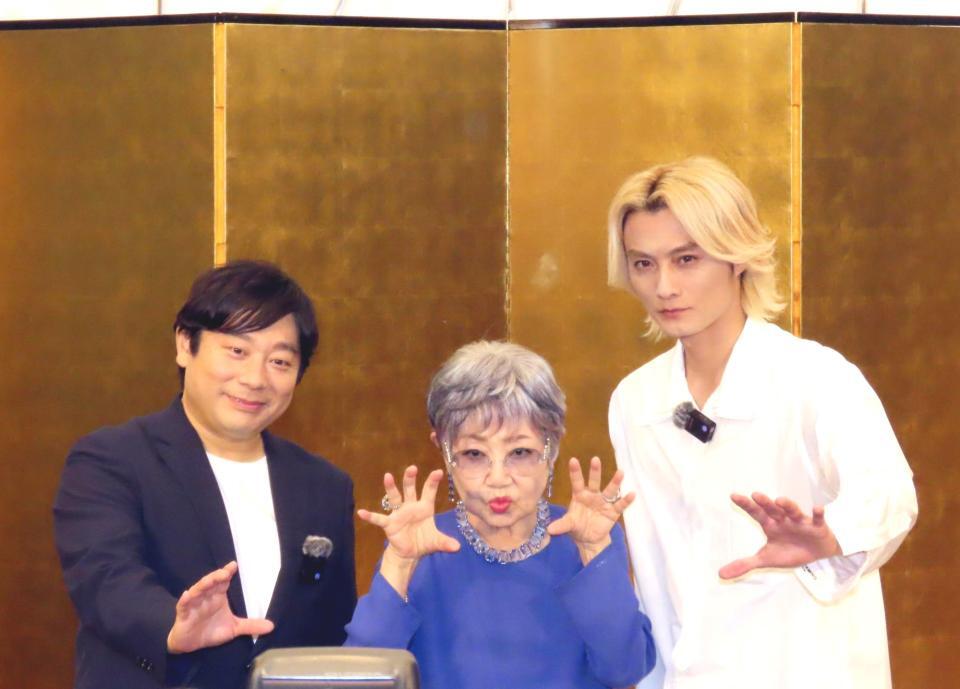 　ドラマ「寺西一浩ミステリー・ＳＰＥＬＬ～死因～」制作会見に出席した（左から）寺西一浩、泉ピン子、寺西優真
