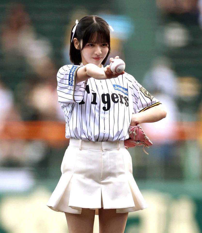 FRUITS ZIPPER・鎮西寿々歌 西宮出身！甲子園で