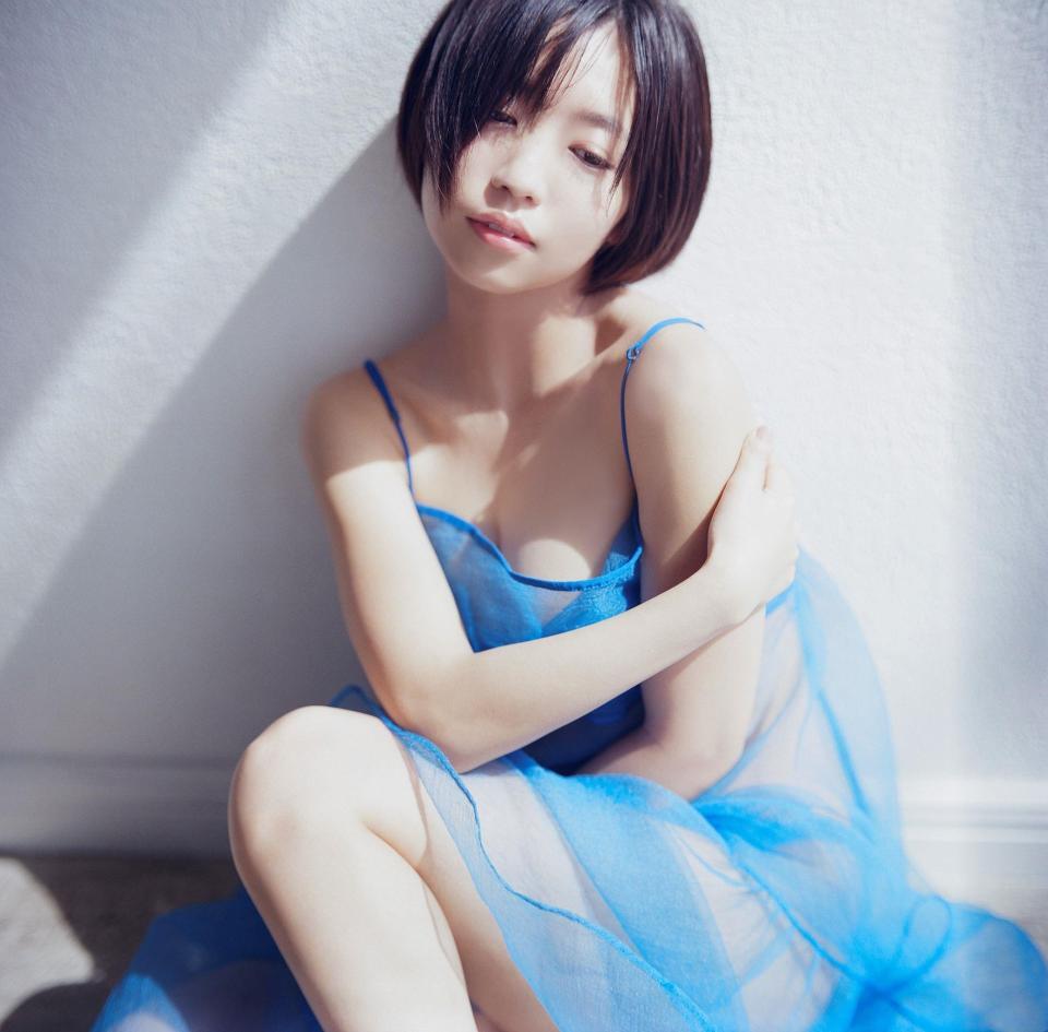 　大原優乃　写真展「わたしをすぎる、きせつ」