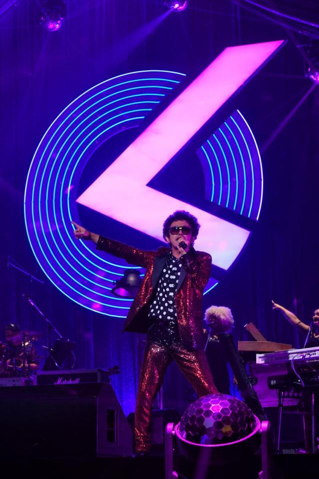 　熱唱するＯｏｏｃｈｉｅ　Ｋｏｏｃｈｉｅの奥田民生　©岸田哲平