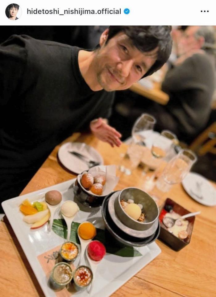 　スイーツを前にニヤニヤが止まらないｗ西島秀俊のインスタグラム＠ｈｉｄｅｔｏｓｈｉ＿ｎｉｓｈｉｊｉｍａ．ｏｆｆｉｃｉａｌ より