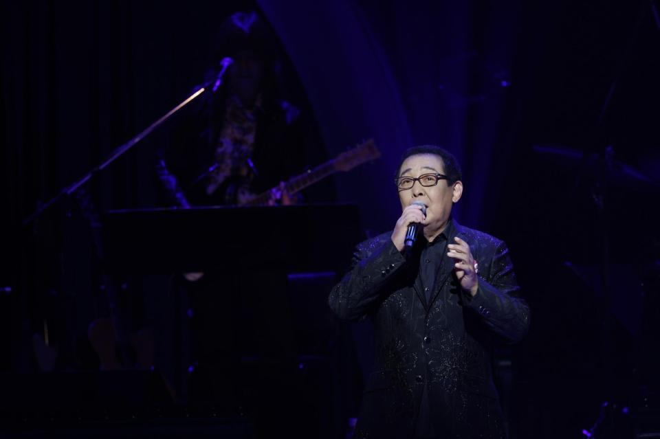 　歌唱するさだまさし