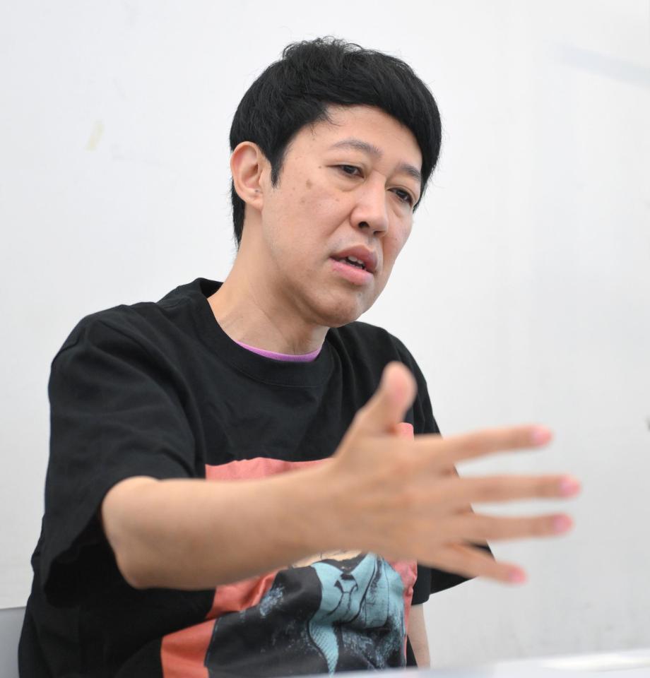 　「コヤブソニック」立ち上げからの経緯を振り返る小籔千豊（撮影・伊藤笙子）