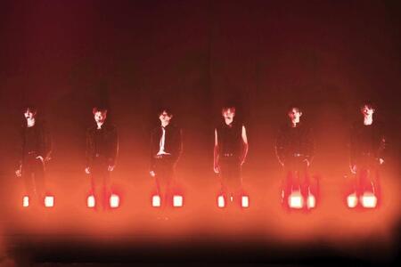 　ステージに降臨したＲＩＩＺＥ　©田中聖太郎写真事務所