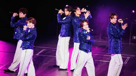 　明治座公演のステージに立つＭＡＴＳＵＲＩ