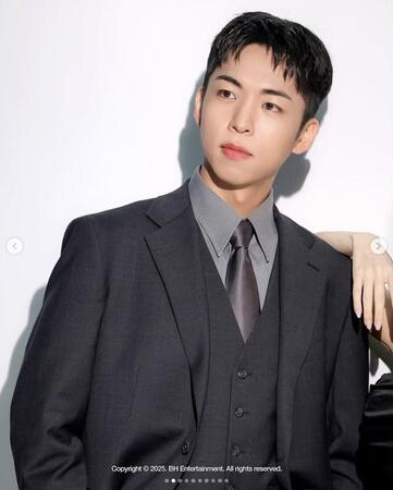 　韓国芸能プロダクション・ＢＨエンターテインメントの公式インスタグラム＠ｂｈｅｎｔ＿ｏｆｆｉｃｉａｌより　俳優のチョ・ジョンヒョク