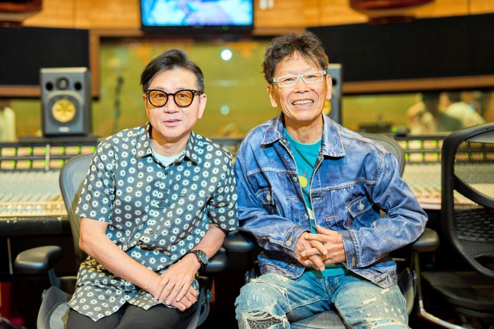 　新企画の第１弾に参加した藤井フミヤ（左）と南こうせつ