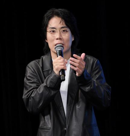 　完成披露舞台あいさつに出席したくるま（撮影・棚橋慶太）