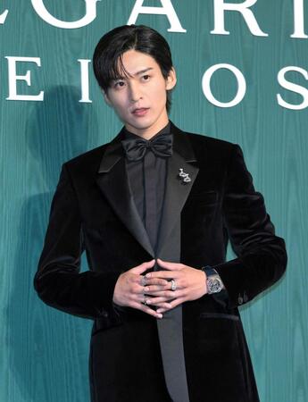 　ブルガリの展覧会に登場した目黒蓮（撮影・伊藤笙子）