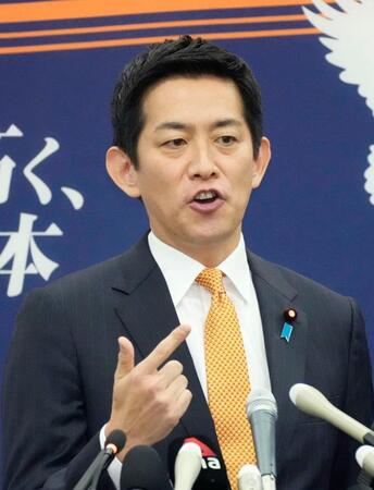 　記者会見で自民党総裁選への立候補を正式表明する小林元経済安保相＝１６日
