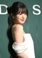 　ブルガリの展覧会に登場したＩＶＥ・ウォニョン（撮影・伊藤笙子）