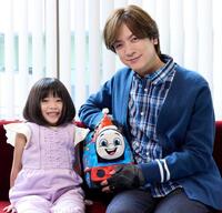 　アフレコに挑んだＤＡＩＧＯ（右）と倉田瑛茉　ⒸＫａｚｕｋｏ　Ｗａｋａｙａｍａ