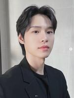 　ユン・ジオンの公式インスタグラム＠ｊｉｉｉ０ｎ＿＿より