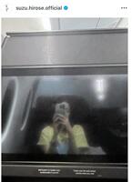 　飛行機内で。広瀬すずのインスタグラム＠ｓｕｚｕ．ｈｉｒｏｓｅ．ｏｆｆｉｃｉａｌより