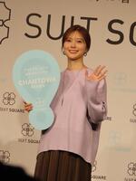 　発表会に出席した白石麻衣