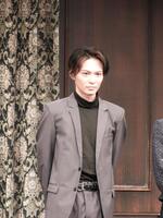 　主演舞台の初日を迎えた金子隼也