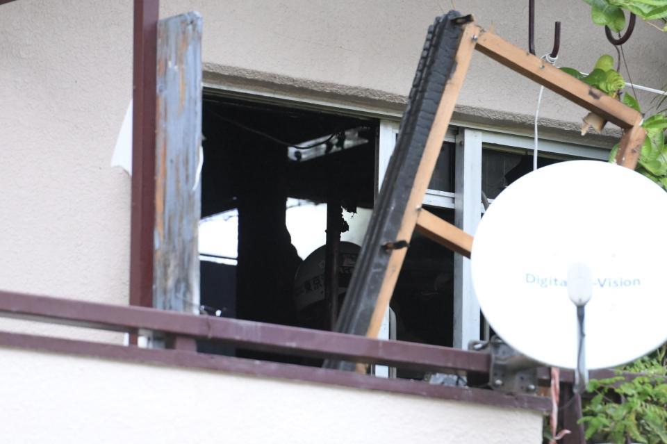 　実況見分が行われている林家ペー・パー子宅（撮影・伊藤笙子）