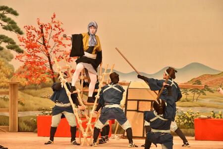 　盗賊役で見事な殺陣を披露した辰巳ゆうと