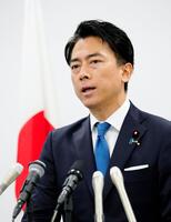 　記者会見で、自民党総裁選への立候補を正式表明する小泉農相