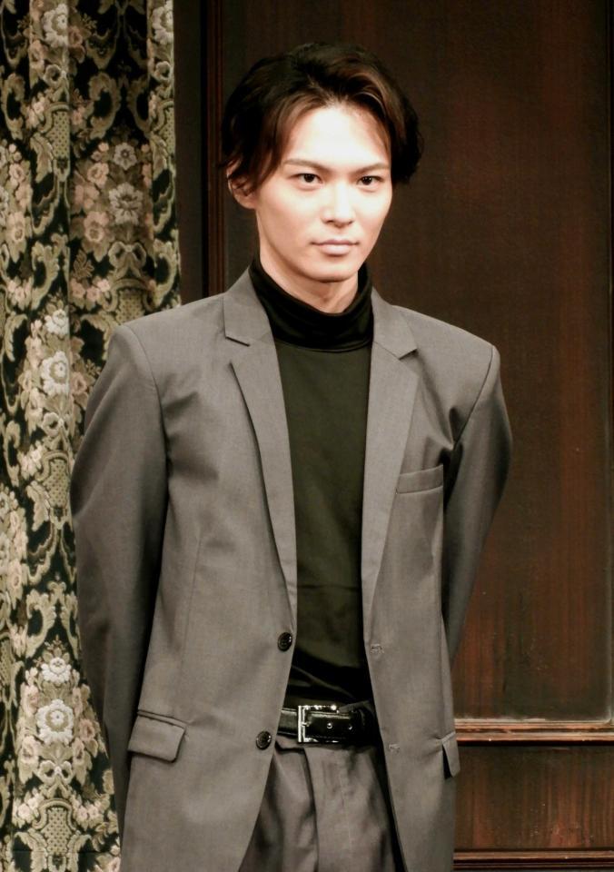 　主演舞台の初日を迎えた金子隼也