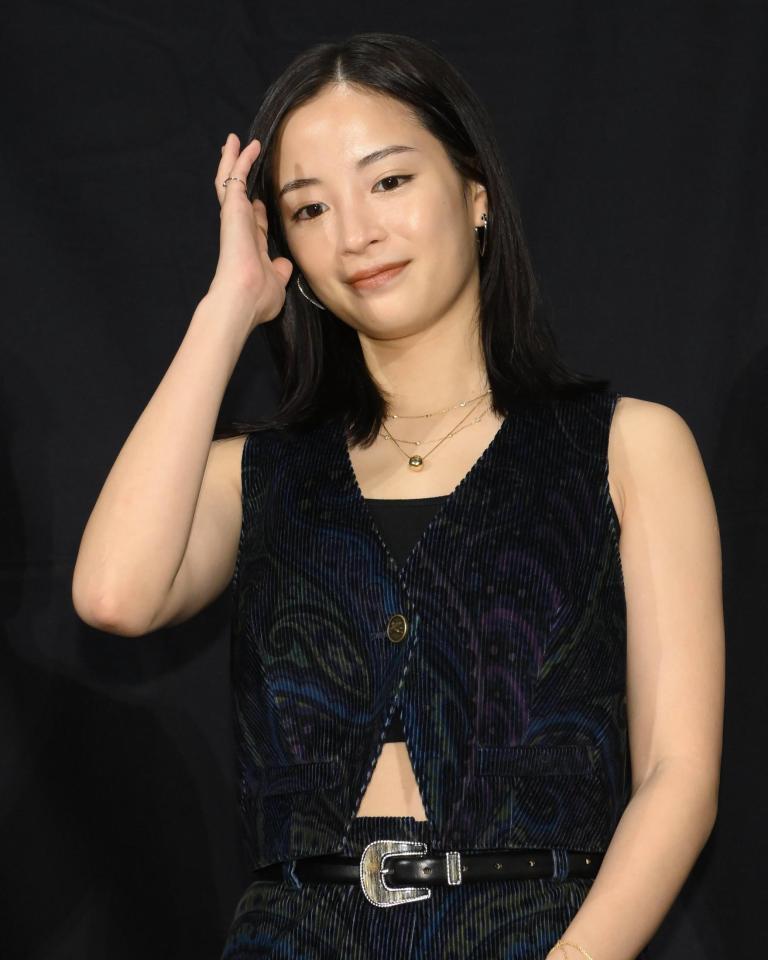 　穏やかな表情を見せる広瀬すず（撮影・堀内翔）