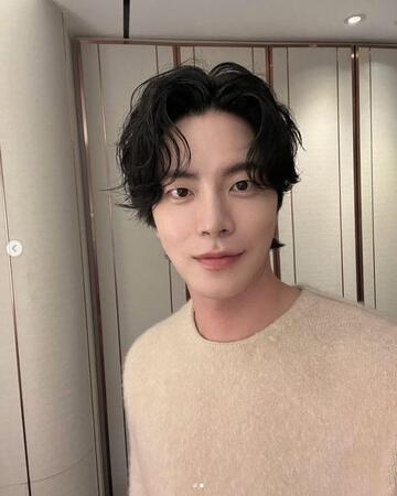 　ホン・ジョンヒョンの公式インスタグラム＠ｈｊｏｎｇｈｙｕｎより