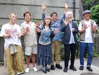 　（左から）きばやし、細坪基佳、イルカ、南こうせつ、小室等、木村充揮